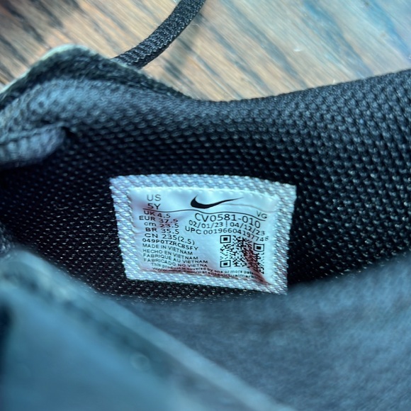 Nike Alpha Boys Football Cleats sz 5 - Picture 7 of 7